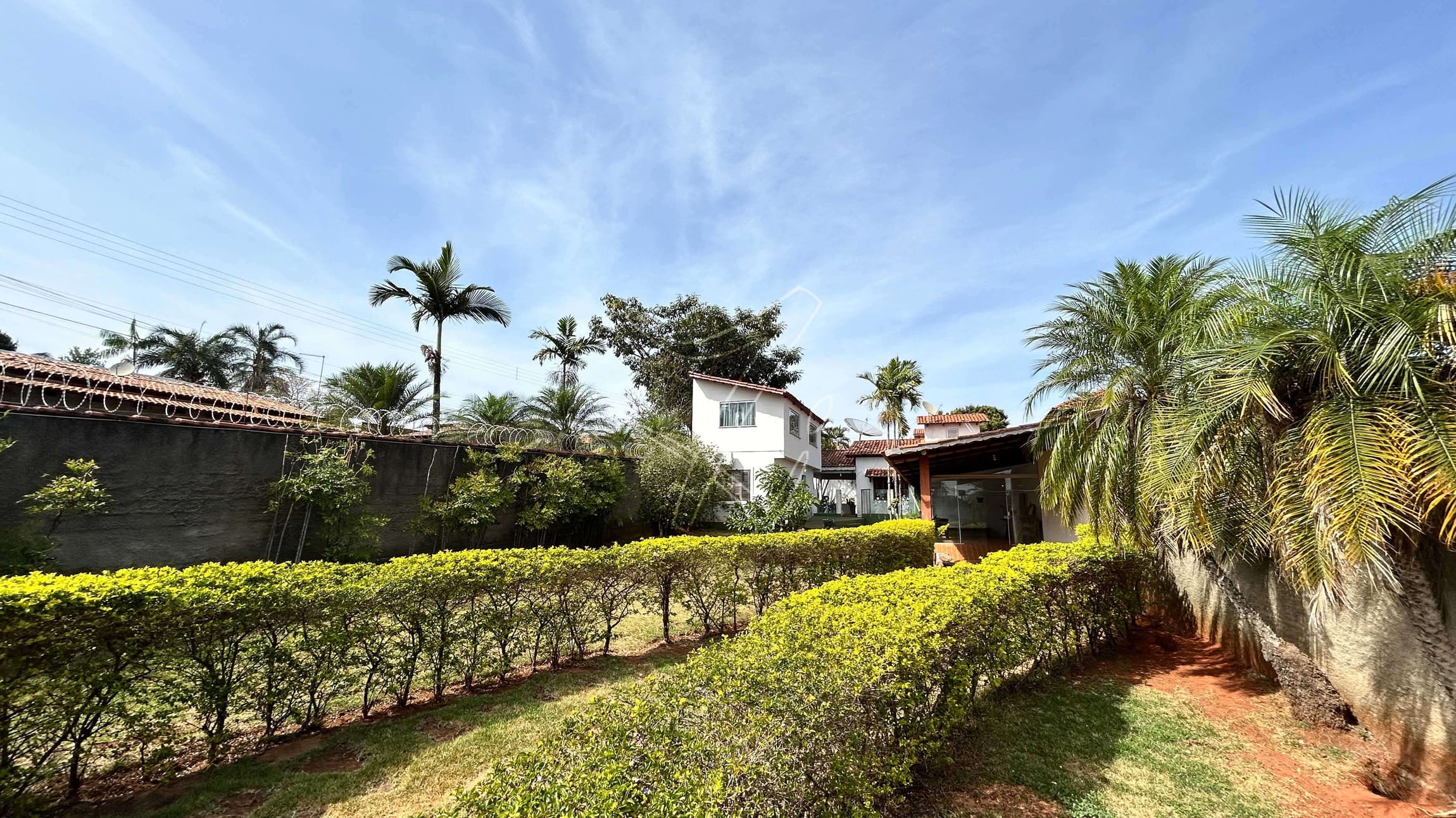 Casa à venda com 2 quartos, 80m² - Foto 4