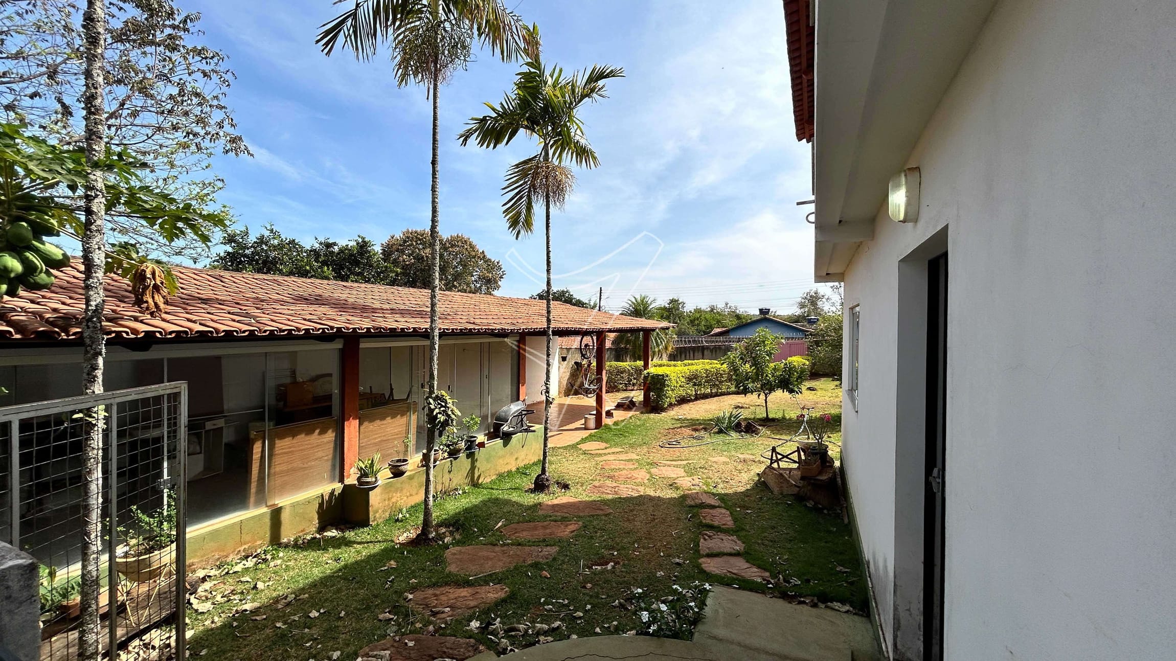 Casa à venda com 2 quartos, 80m² - Foto 8