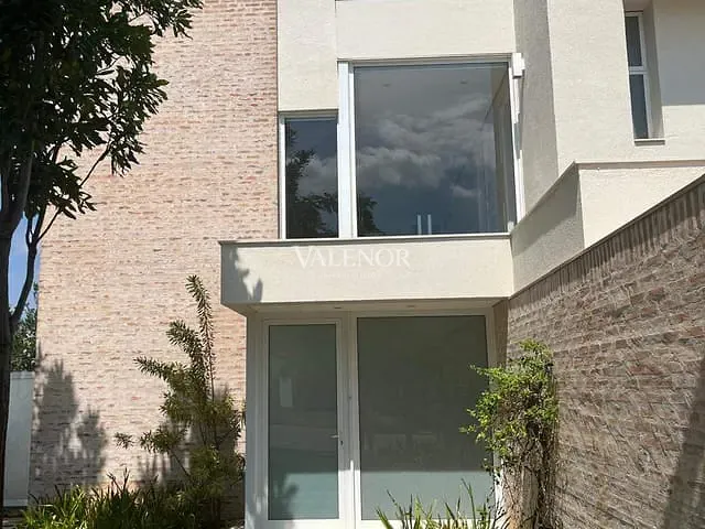 Casa com 270m² 4 quartos e 5 banheiros, à venda, no bairro Cidade Santos Dumont em Jundiaí