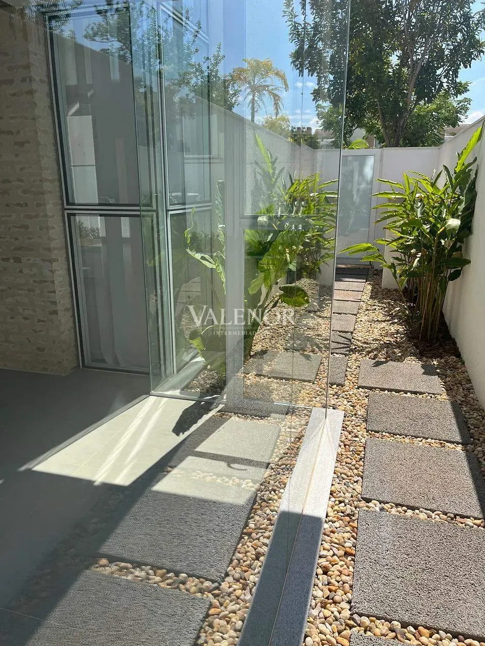 Casa, 4 quartos, 270 m² - Foto 4