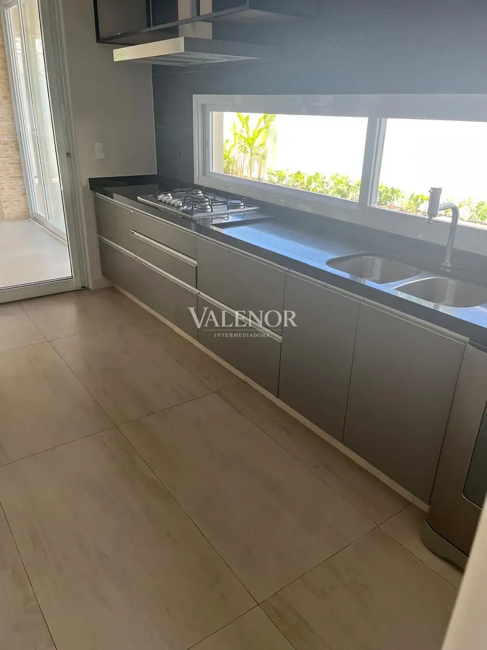Casa, 4 quartos, 270 m² - Foto 13