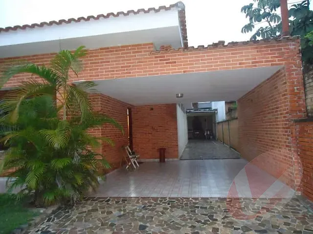 Casa com 364m² 3 quartos e 3 banheiros, à venda, no bairro Flórida em Praia Grande