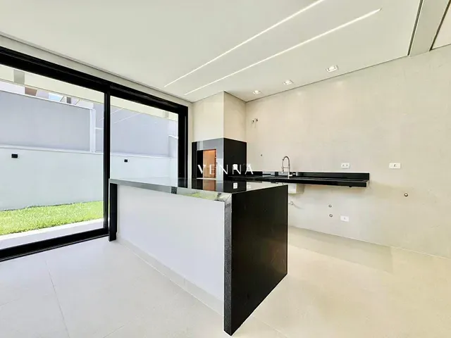 Casa com 255m² 3 quartos e 4 banheiros, à venda, no bairro Gleba Simon Frazer em Londrina