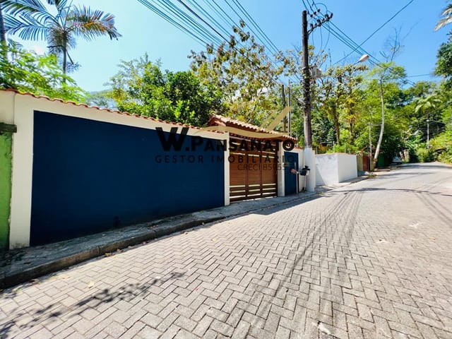 Casa com 700m² 2 quartos e 2 banheiros, à venda, no bairro Boiçucanga em São Sebastião