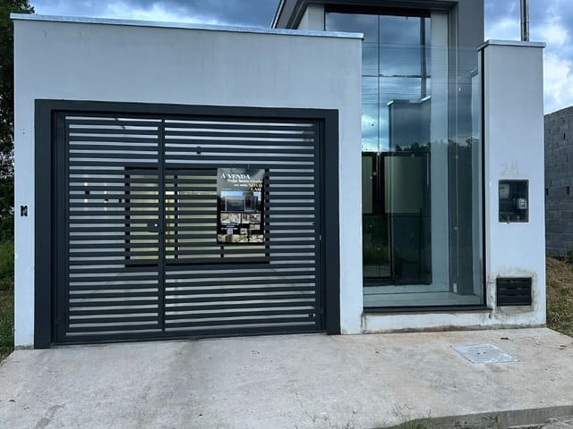 Casa com 130m² 3 quartos e 2 banheiros, à venda, no bairro Vale do Itaim em Cambuí