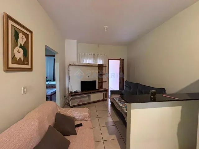 Casa 2 quartos e 1 banheiro, à venda, no bairro Jardim Catuaí III em Apucarana