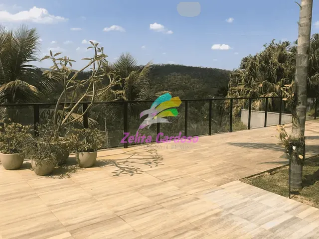 Casa com 2000m² 5 quartos e 7 banheiros, à venda, no bairro Condomínio Vale do Ouro em Ribeirão das Neves