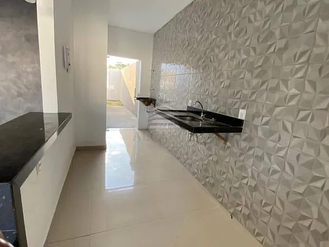 Casa 3 quartos e 3 banheiros, à venda, no bairro Uruguai em Teresina