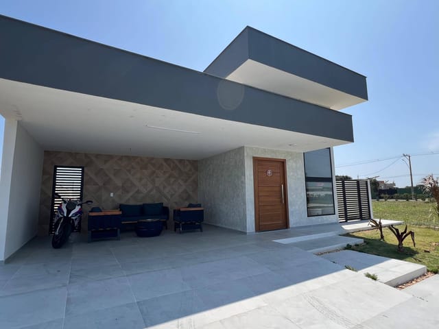 Casa 3 quartos e 3 banheiros, à venda, no bairro Peró em Cabo Frio