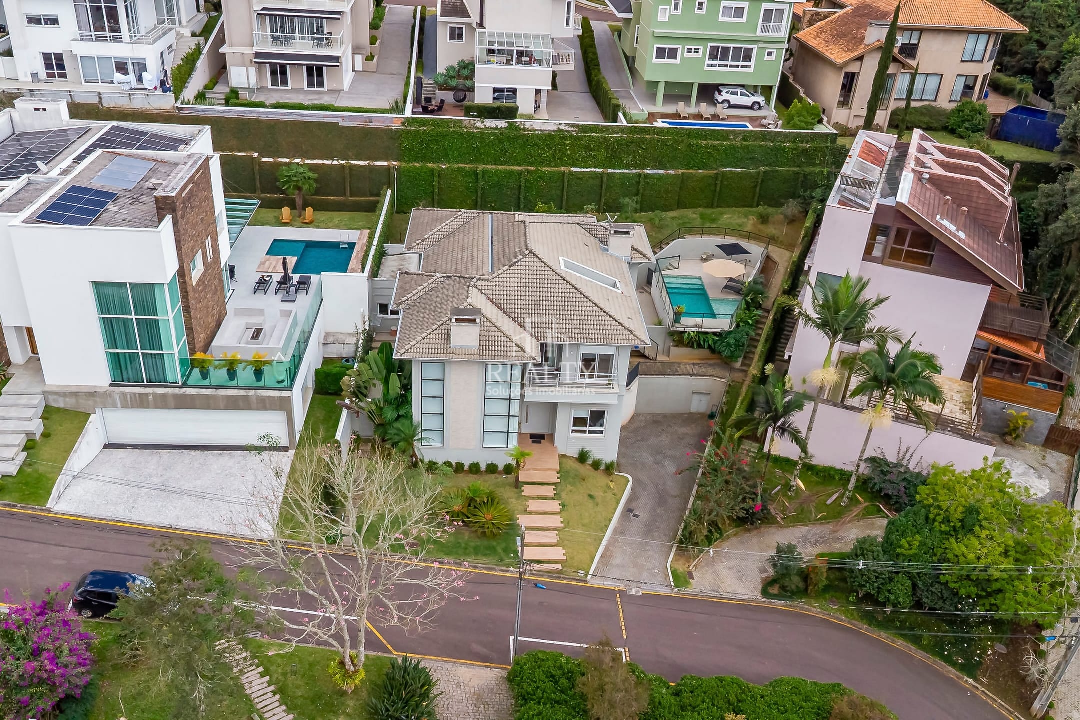 Casa à venda com 5 quartos, 500m² - Foto 17