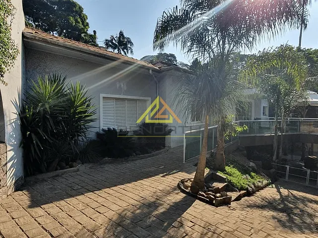 Casa com 1000m² 3 quartos e 6 banheiros, à venda, no bairro Vila Albertina em São Paulo