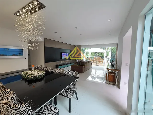 Casa com 1000m² 3 quartos e 6 banheiros, à venda, no bairro Vila Albertina em São Paulo