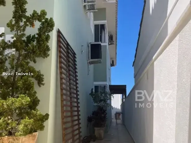 Casa com 186m² 4 quartos e 3 banheiros, à venda, no bairro Porto do Carro em Cabo Frio