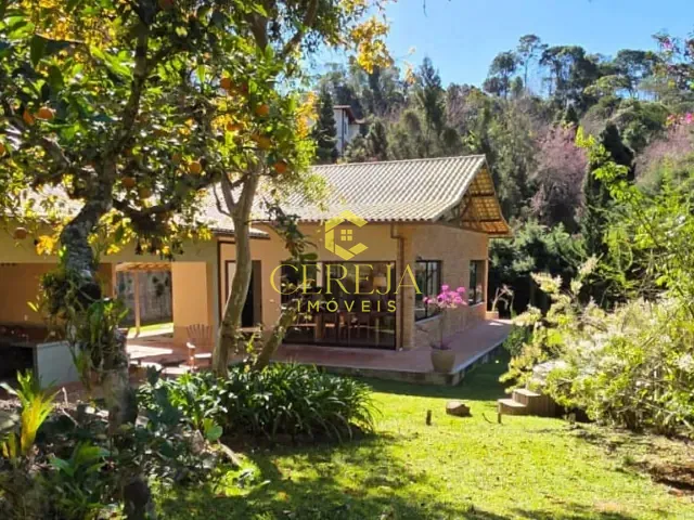 Casa 3 quartos e 4 banheiros, à venda, no bairro Mury em Nova Friburgo
