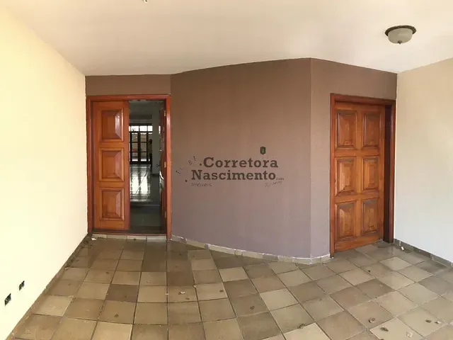 Casa com 600m² 6 quartos e 7 banheiros, à venda ou para alugar, no bairro Centro em Jacareí