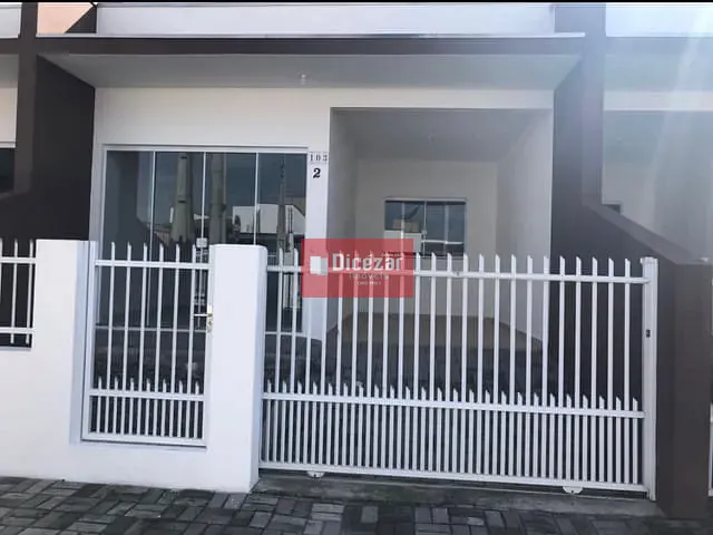 Casa 2 quartos e 1 banheiro, à venda, no bairro NOSSA SENHORA DA PAZ em Balneário Piçarras