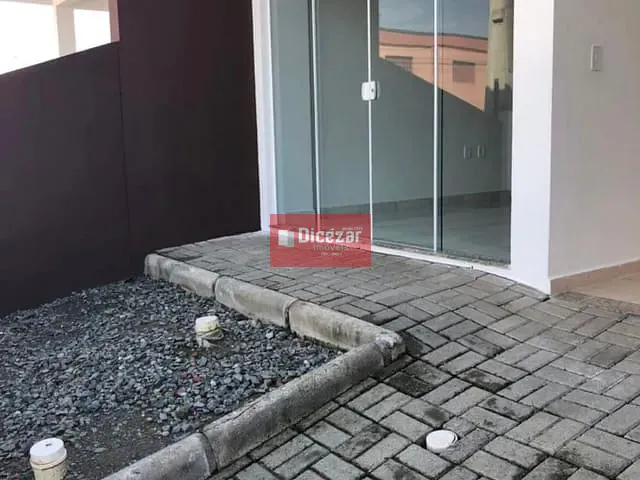 Casa 2 quartos e 1 banheiro, à venda, no bairro NOSSA SENHORA DA PAZ em Balneário Piçarras