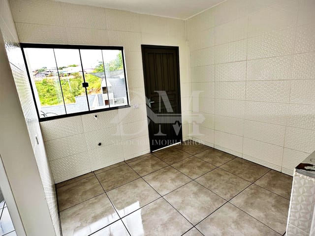 Casa 2 quartos e 1 banheiro, à venda, no bairro Remonta em Jaguariaíva
