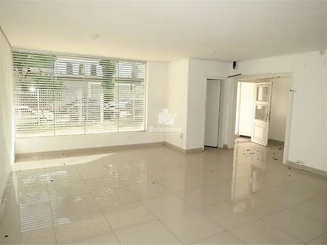 Casa com 620m² 13 quartos e 7 banheiros, à venda, no bairro Canadá em Londrina