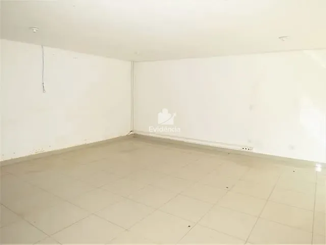 Casa com 620m² 13 quartos e 7 banheiros, à venda, no bairro Canadá em Londrina