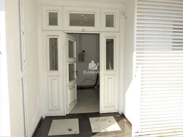 Casa com 620m² 13 quartos e 7 banheiros, à venda, no bairro Canadá em Londrina