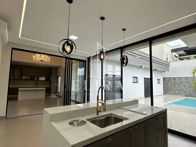 Casa com 450m² 3 quartos e 5 banheiros, à venda, no bairro Chácara Letônia em Americana