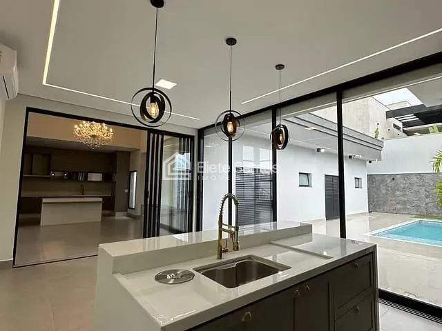Casa com 450m² 3 quartos e 5 banheiros, à venda, no bairro Chácara Letônia em Americana