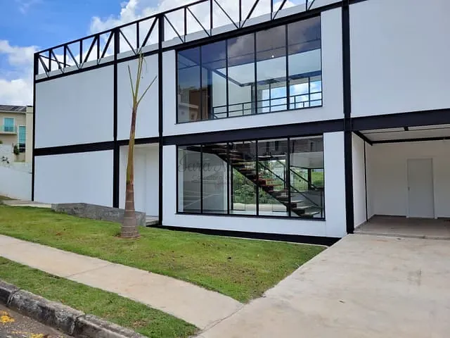 Casa com 522m² 3 quartos e 5 banheiros, à venda, no bairro Jardim Caiapiá em Cotia