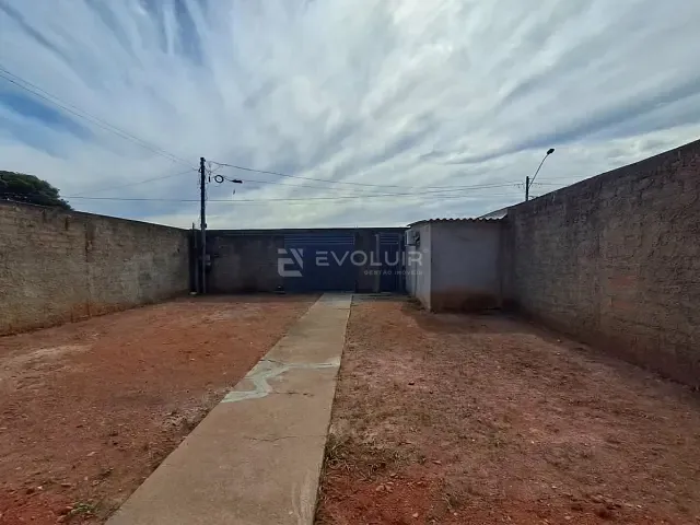 Casa com 90m² 2 quartos e 1 banheiro, para alugar, no bairro Goiânia Sul em Abadia de Goiás