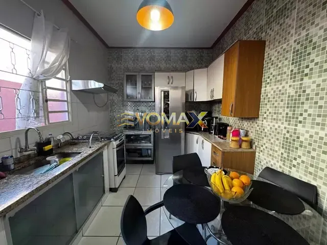 Casa 3 quartos e 1 banheiro, à venda, no bairro Vila Maria Isabel em Itapetininga