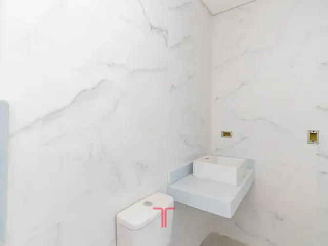 Casa com 123m² 3 quartos e 3 banheiros, à venda, no bairro Lindóia em Curitiba