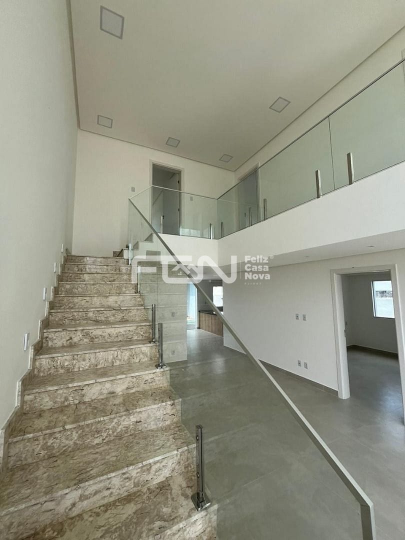 Casa, 4 quartos, 217 m² - Foto 4