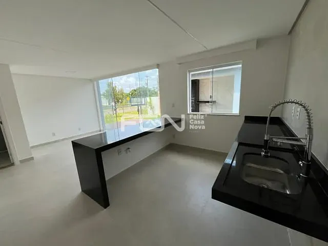 Casa com 288m² 4 quartos e 5 banheiros, à venda, no bairro cascalheira em Camaçari