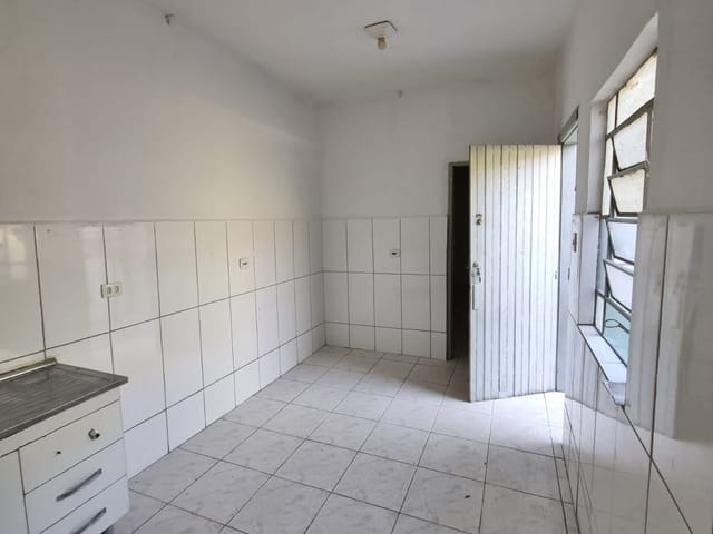 Casa 1 quarto e 1 banheiro, para alugar, no bairro Vila Metalúrgica em Santo André