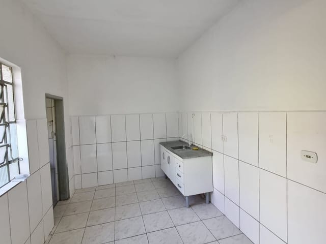 Casa 1 quarto e 1 banheiro, para alugar, no bairro Vila Metalúrgica em Santo André