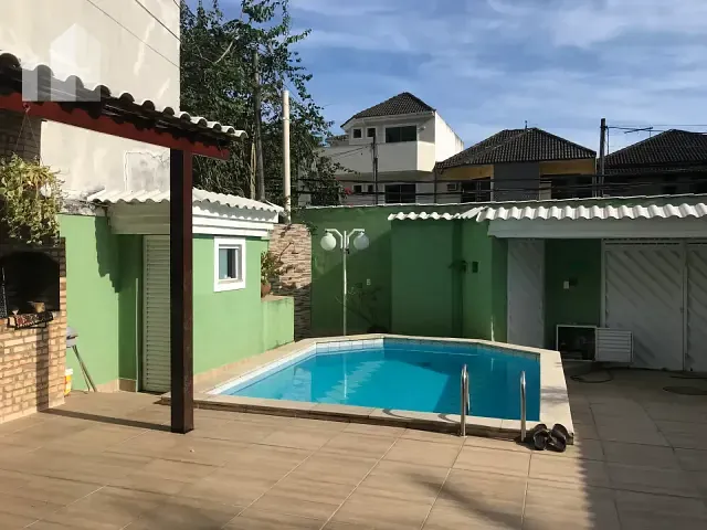 Casa com 250m² 4 quartos e 5 banheiros, à venda, no bairro Vargem Pequena em Rio de Janeiro