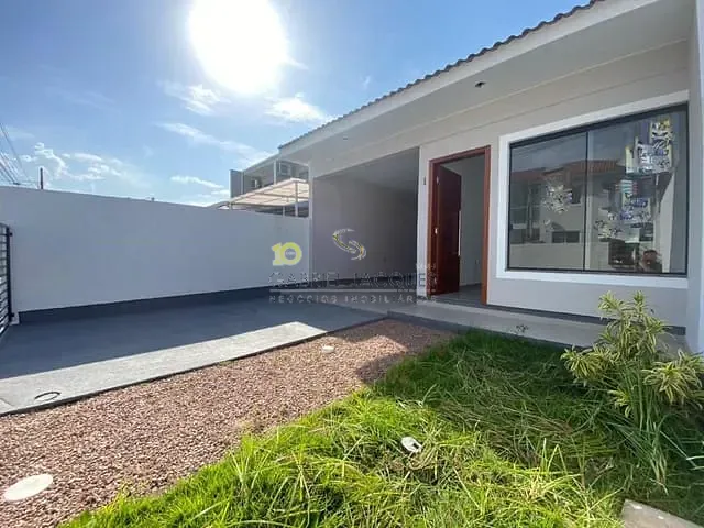Casa com 180m² 3 quartos e 2 banheiros, à venda, no bairro Forquilhas em São José