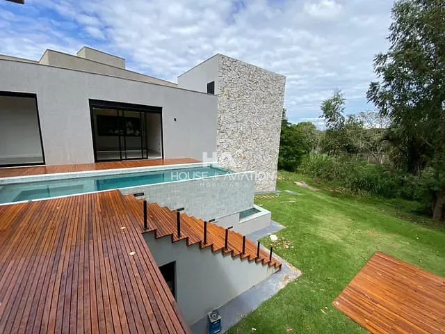 Casa com 1590m² 4 quartos e 5 banheiros, à venda, no bairro Residencial Aldeia do Vale em Goiânia