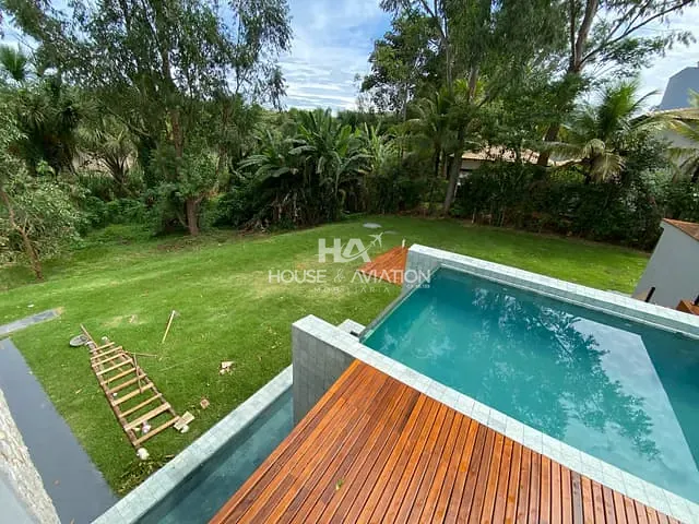 Casa com 1590m² 4 quartos e 5 banheiros, à venda, no bairro Residencial Aldeia do Vale em Goiânia
