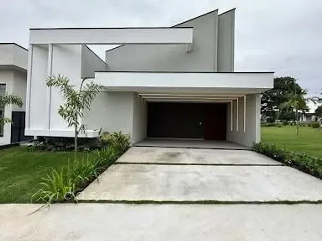 Casa com 300m² 3 quartos e 4 banheiros, à venda, no bairro Cecap em Taubaté