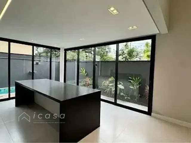 Casa com 300m² 3 quartos e 4 banheiros, à venda, no bairro Cecap em Taubaté