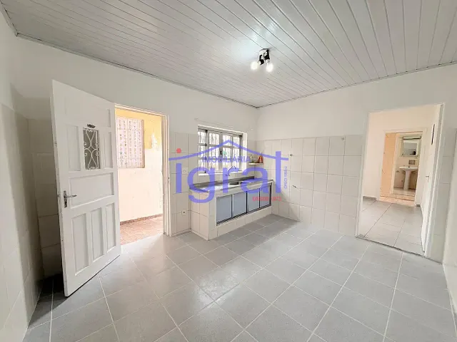 Casa 2 quartos e 1 banheiro, para alugar, no bairro Vila Guarani (Z Sul) em São Paulo