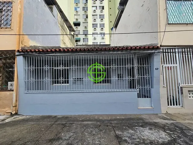 Casa 2 quartos e 1 banheiro, para alugar, no bairro Cascadura em Rio de Janeiro