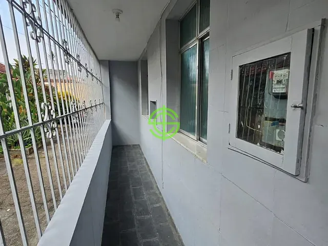 Casa 2 quartos e 1 banheiro, para alugar, no bairro Cascadura em Rio de Janeiro