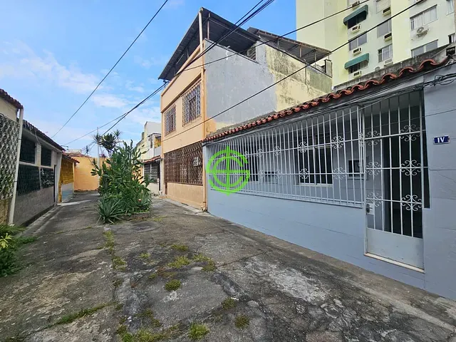 Casa 2 quartos e 1 banheiro, para alugar, no bairro Cascadura em Rio de Janeiro