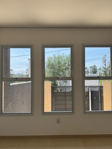 Casa 3 quartos e 2 banheiros, à venda, no bairro Portais (Polvilho) em Cajamar