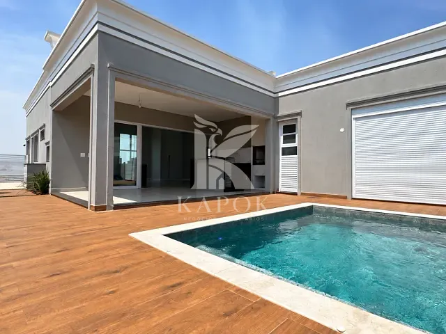Casa 3 quartos e 6 banheiros, à venda, no bairro Zona Predominantemente Residencial Dois ( ZPR 2) em Nova Odessa