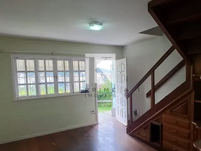 Casa com 57m² 2 quartos e 2 banheiros, à venda, no bairro Cascata Guarani em Teresópolis