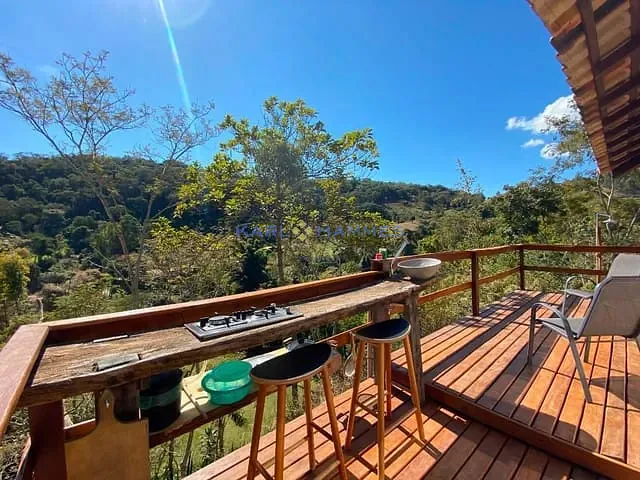 Casa com 22000m² 4 quartos e 1 banheiro, à venda, no bairro Pedro do Rio em Petrópolis