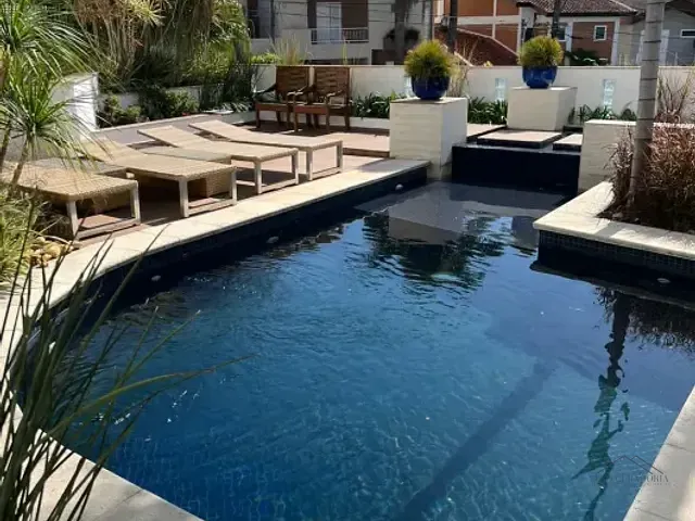 Casa 5 quartos e 6 banheiros, à venda, no bairro Vila Oliveira em Mogi das Cruzes